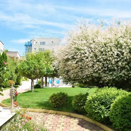 Sun Mirniy شقة *